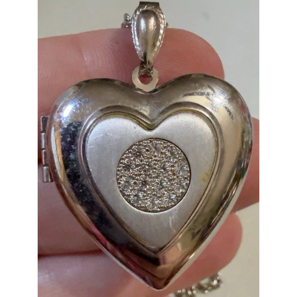 T20158-Vintage Silver Tone Heart Locket Necklace Rhinestone Crystal Pendant - Picture 3 of 7